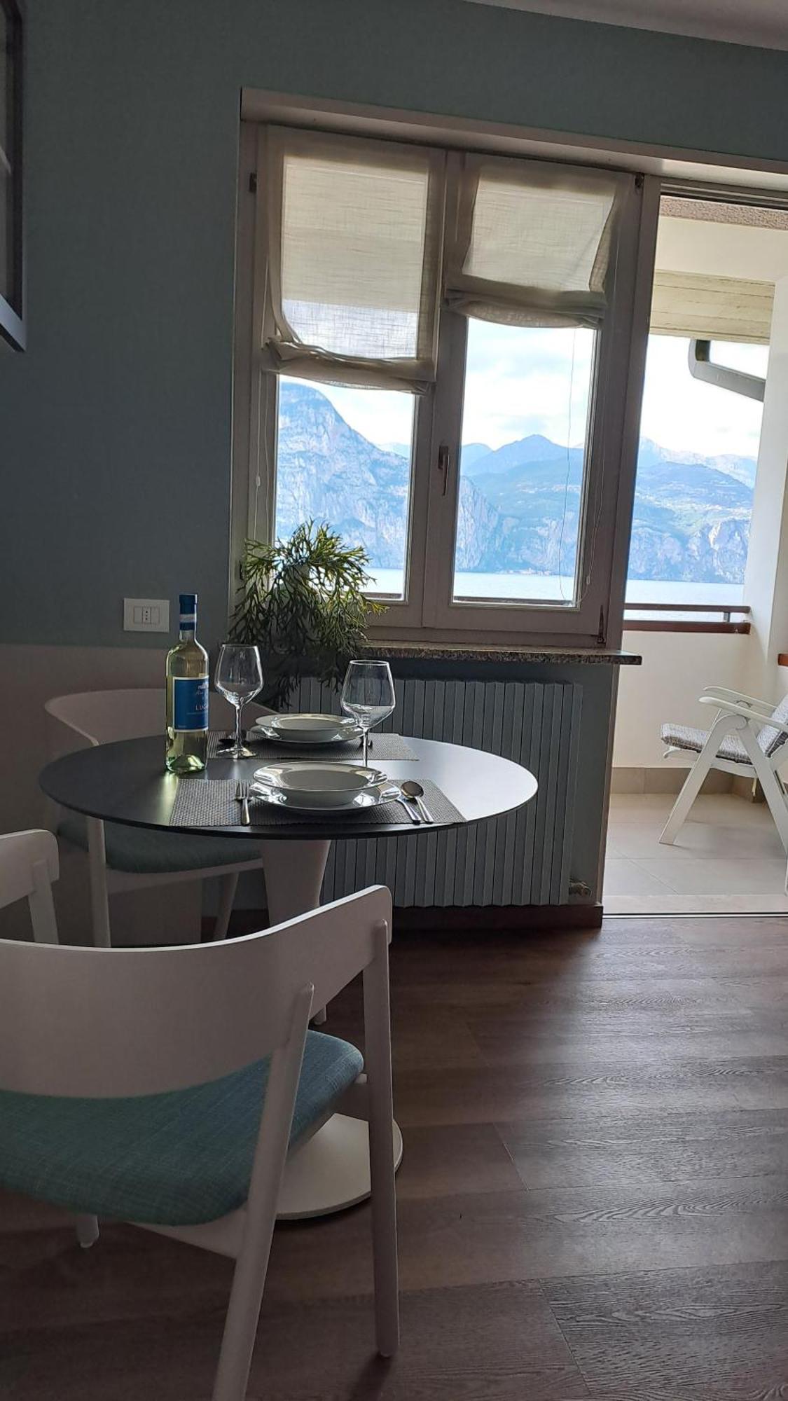 Studio mit Seeblick (3 Erwachsene)